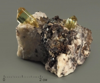 Апатит, кристаллы на породе 5,5х4,1х3,2 см - «globural.ru» - Екатеринбург
